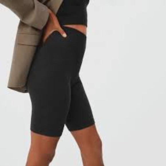 Everlane Other - Everlane The Seamless Bike Short Black High Rise Athletic Shorts XS/S‎